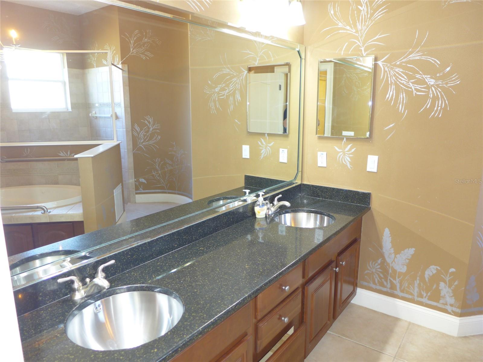 Image 19 of 38 For 6000 Tremayne Drive