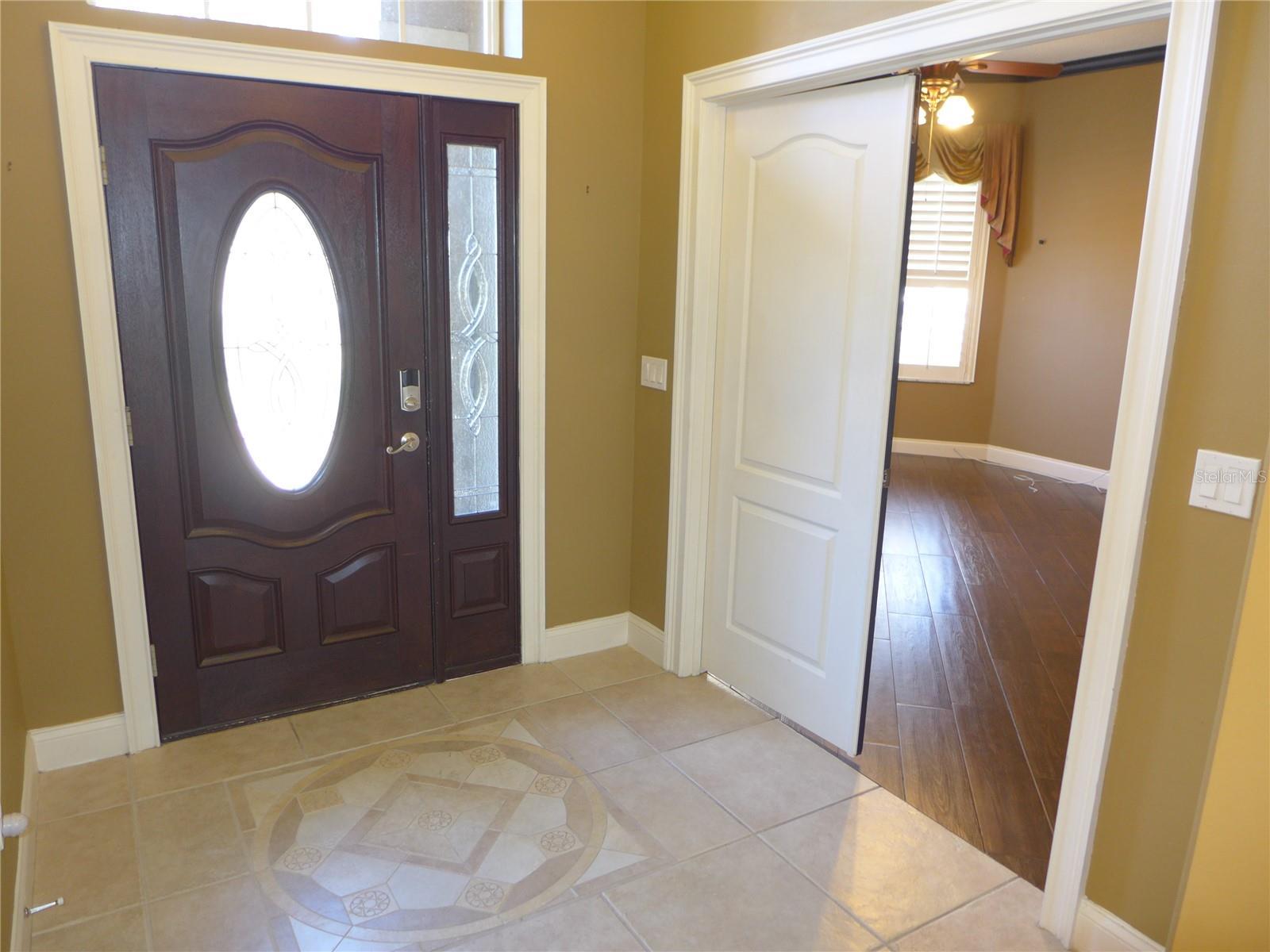 Image 4 of 38 For 6000 Tremayne Drive