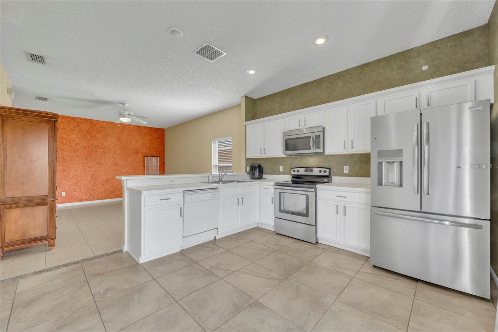 Image 12 of 30 For 4718 Waterside Pointe Circle