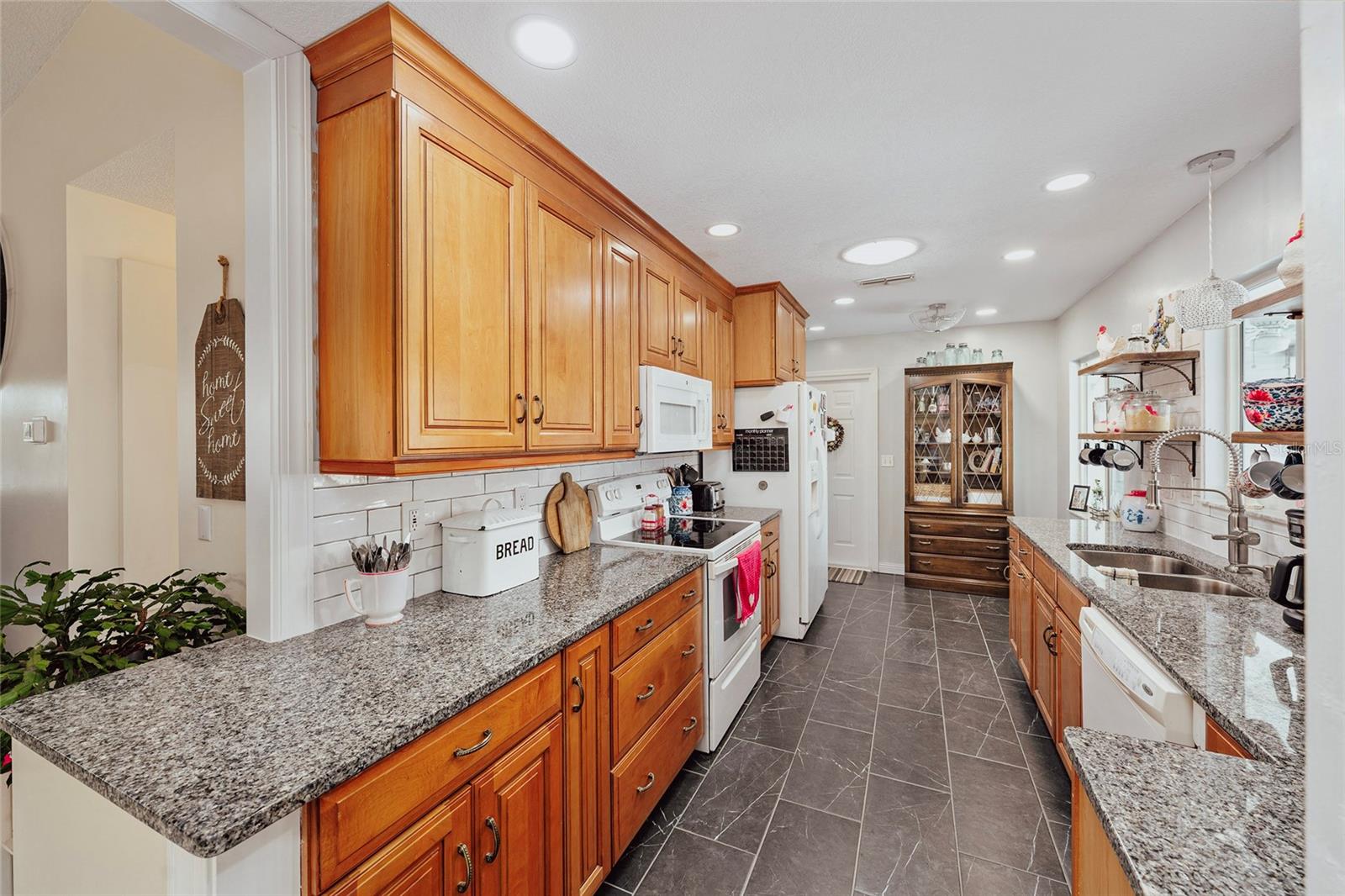 Image 20 of 76 For 10845 178th Street