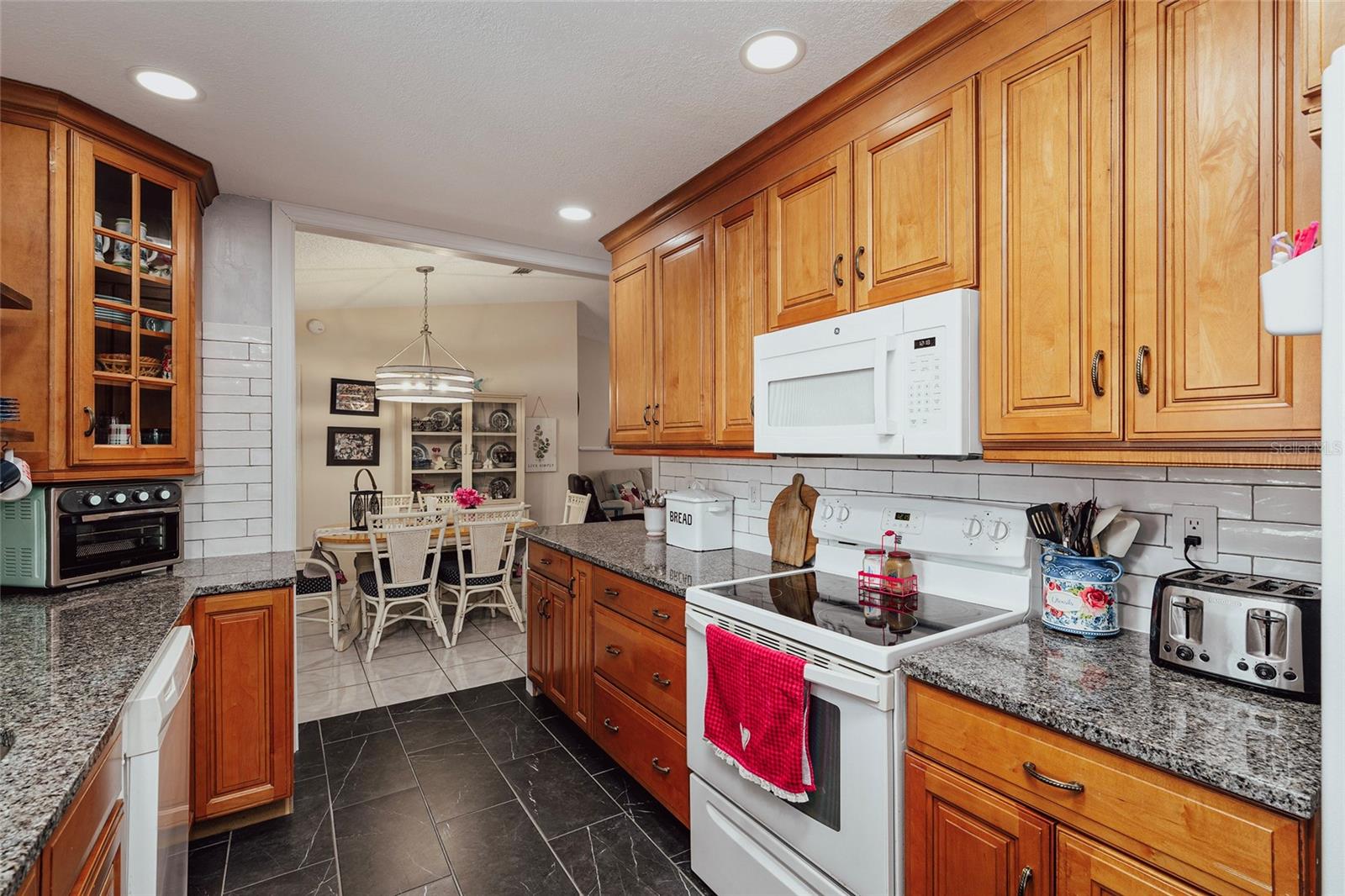 Image 24 of 76 For 10845 178th Street