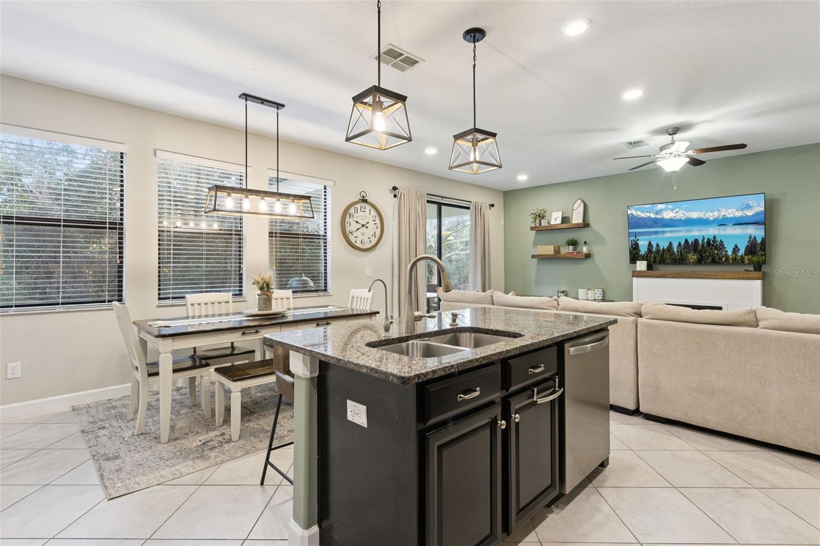 Image 12 of 64 For 8816 Shady Pavillion Court