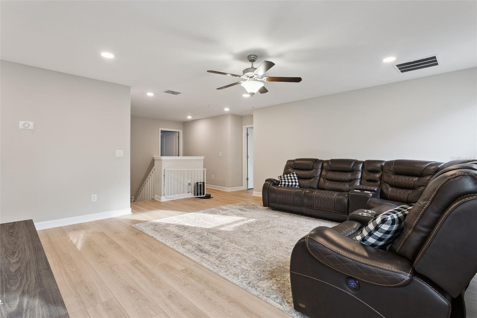 Image 19 of 64 For 8816 Shady Pavillion Court