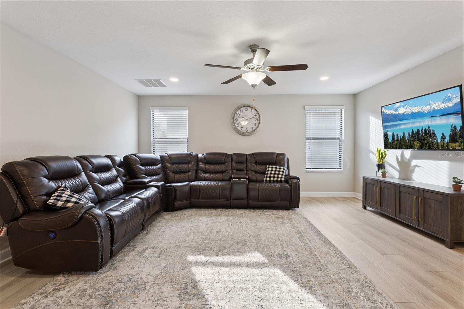 Image 21 of 64 For 8816 Shady Pavillion Court