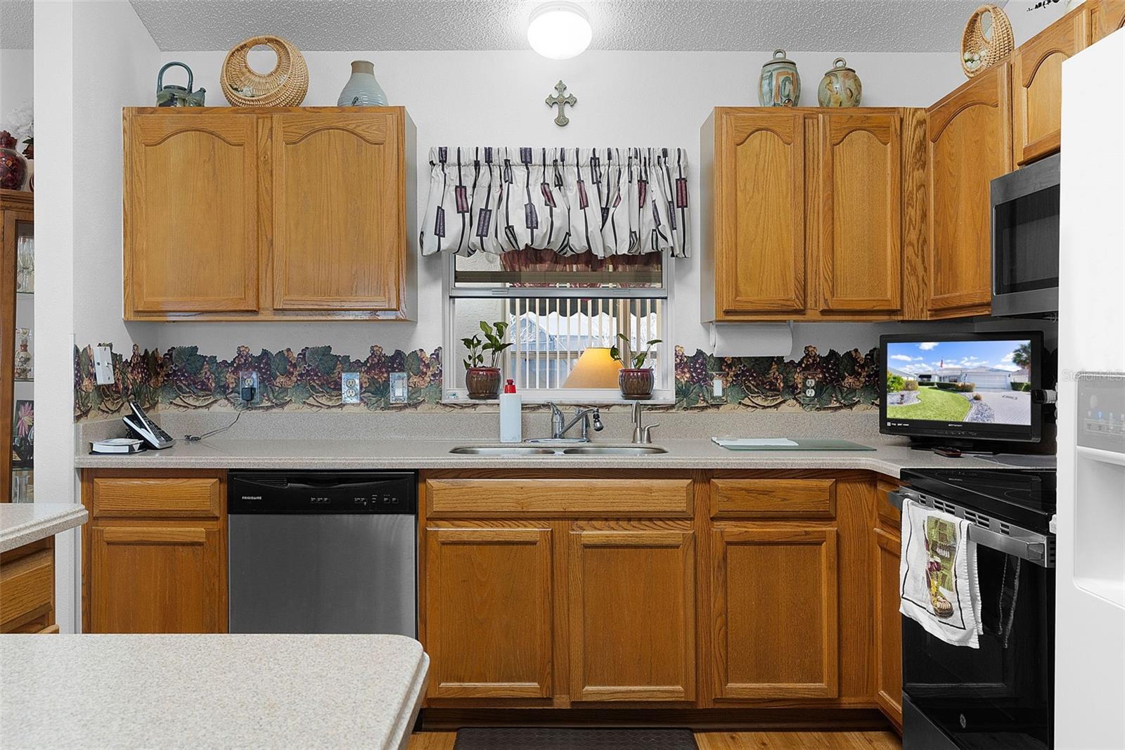 Image 7 of 33 For 1115 Salido Avenue