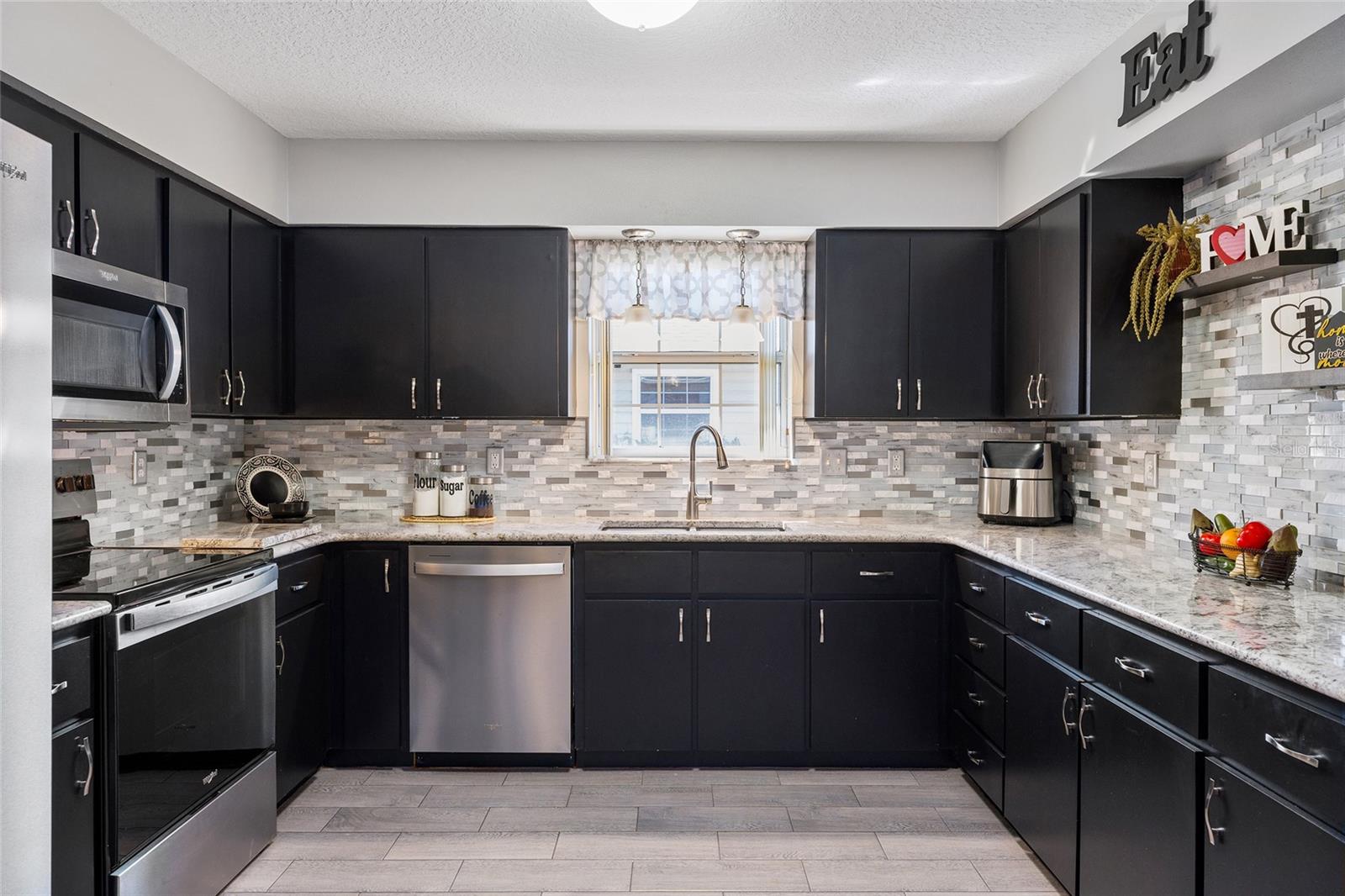 Image 19 of 54 For 1969 Golden Palm Circle