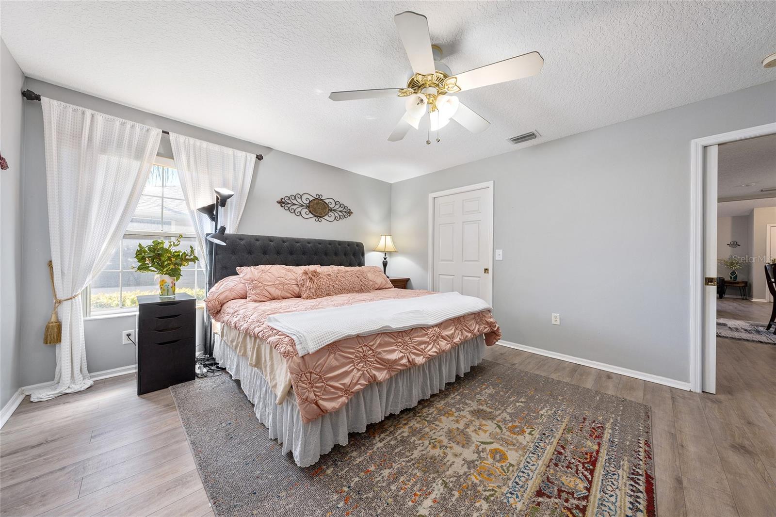 Image 27 of 54 For 1969 Golden Palm Circle