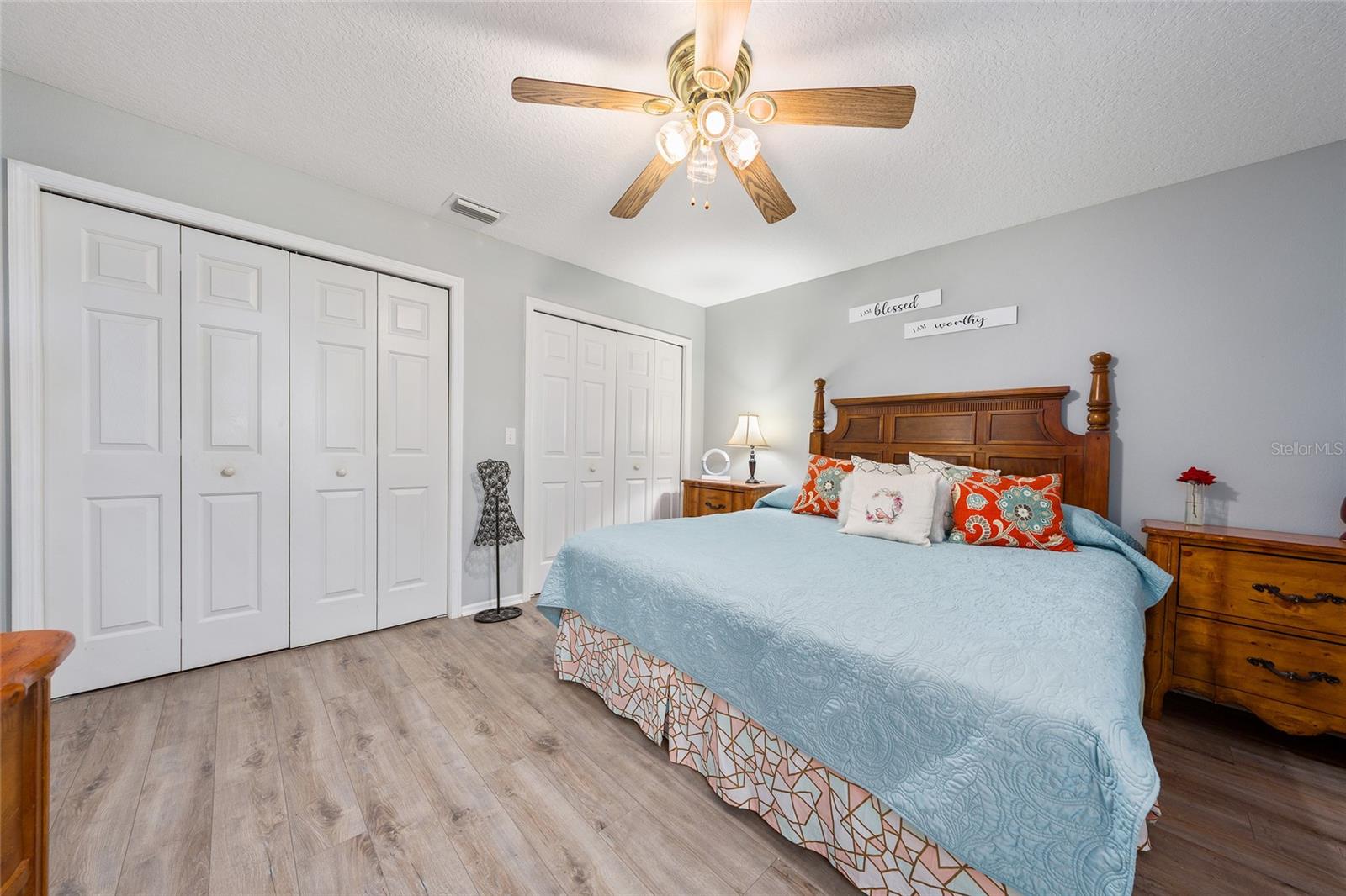 Image 35 of 54 For 1969 Golden Palm Circle