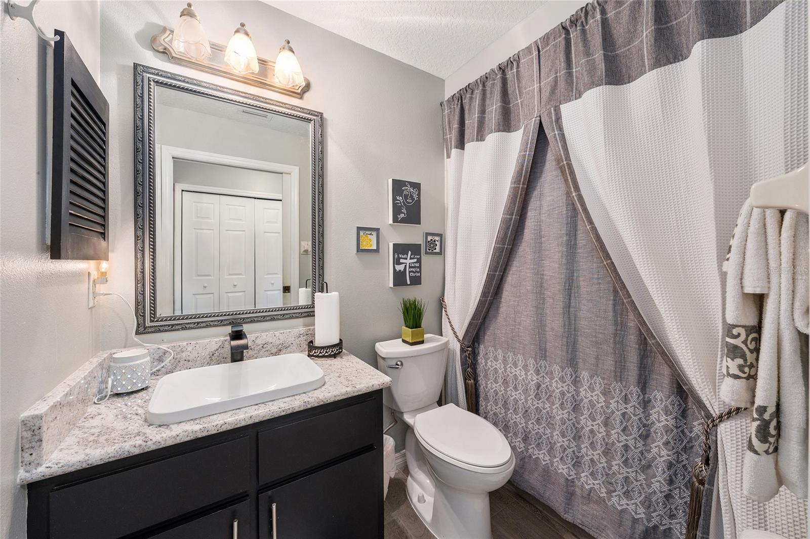 Image 39 of 54 For 1969 Golden Palm Circle