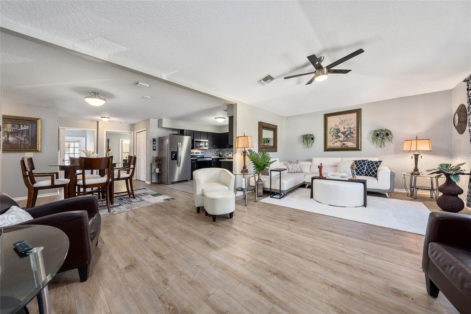 Image 5 of 54 For 1969 Golden Palm Circle