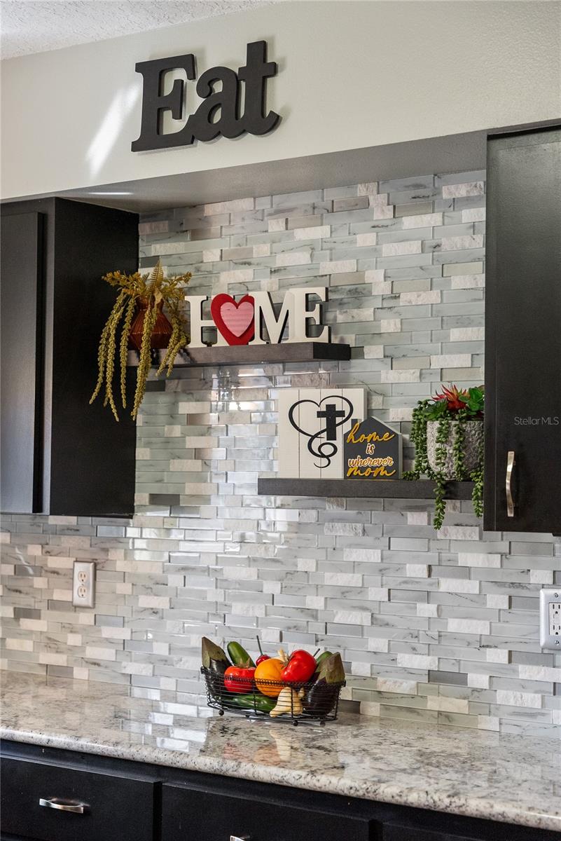 Image 8 of 54 For 1969 Golden Palm Circle