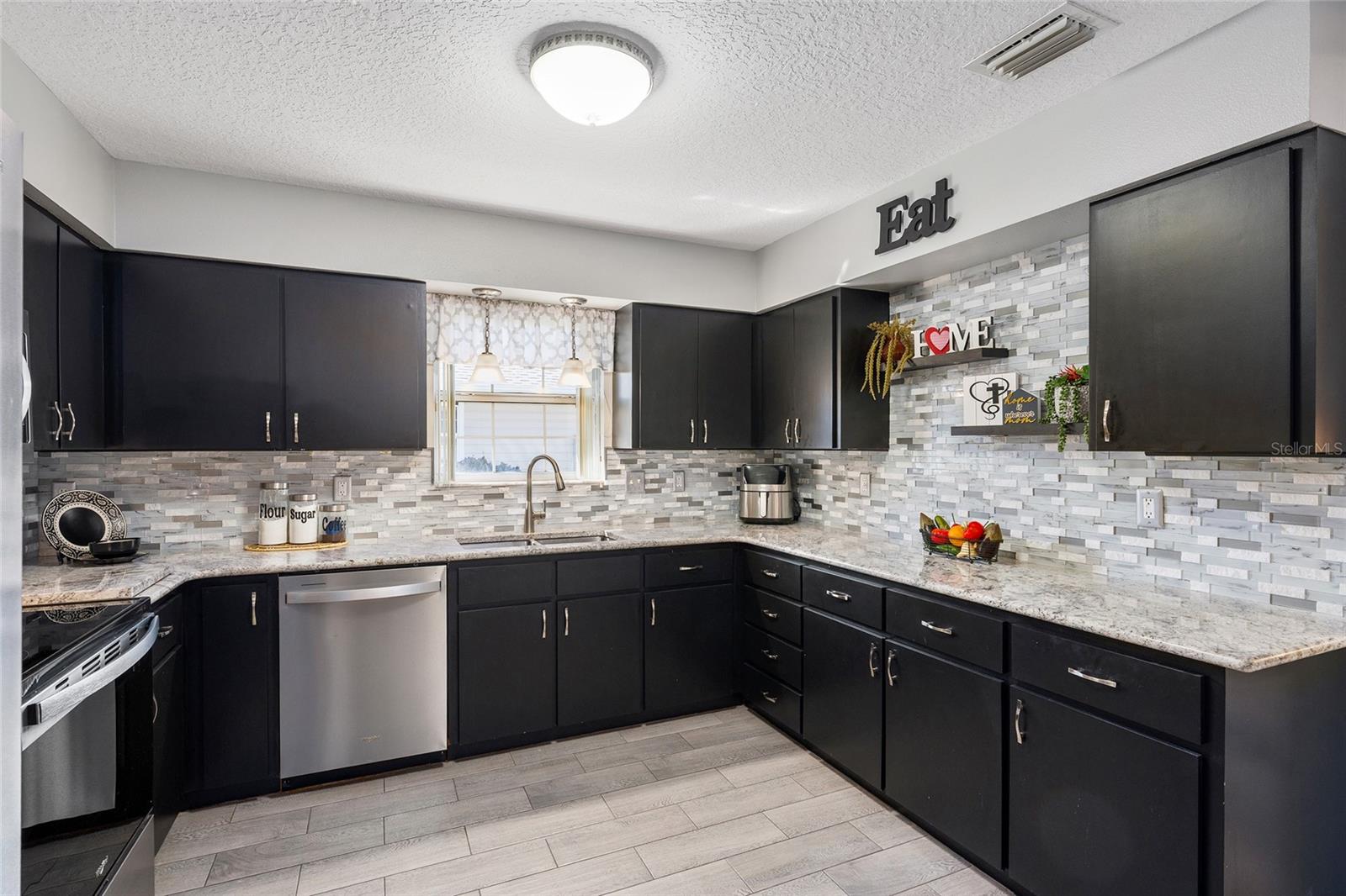 Image 9 of 54 For 1969 Golden Palm Circle