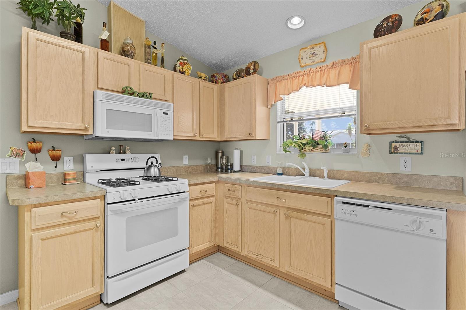 Image 14 of 42 For 1319 Carvello Drive