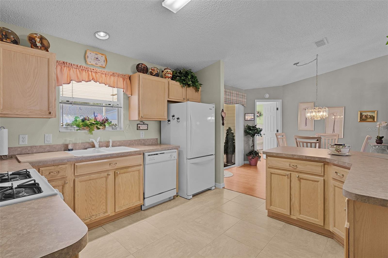 Image 15 of 42 For 1319 Carvello Drive