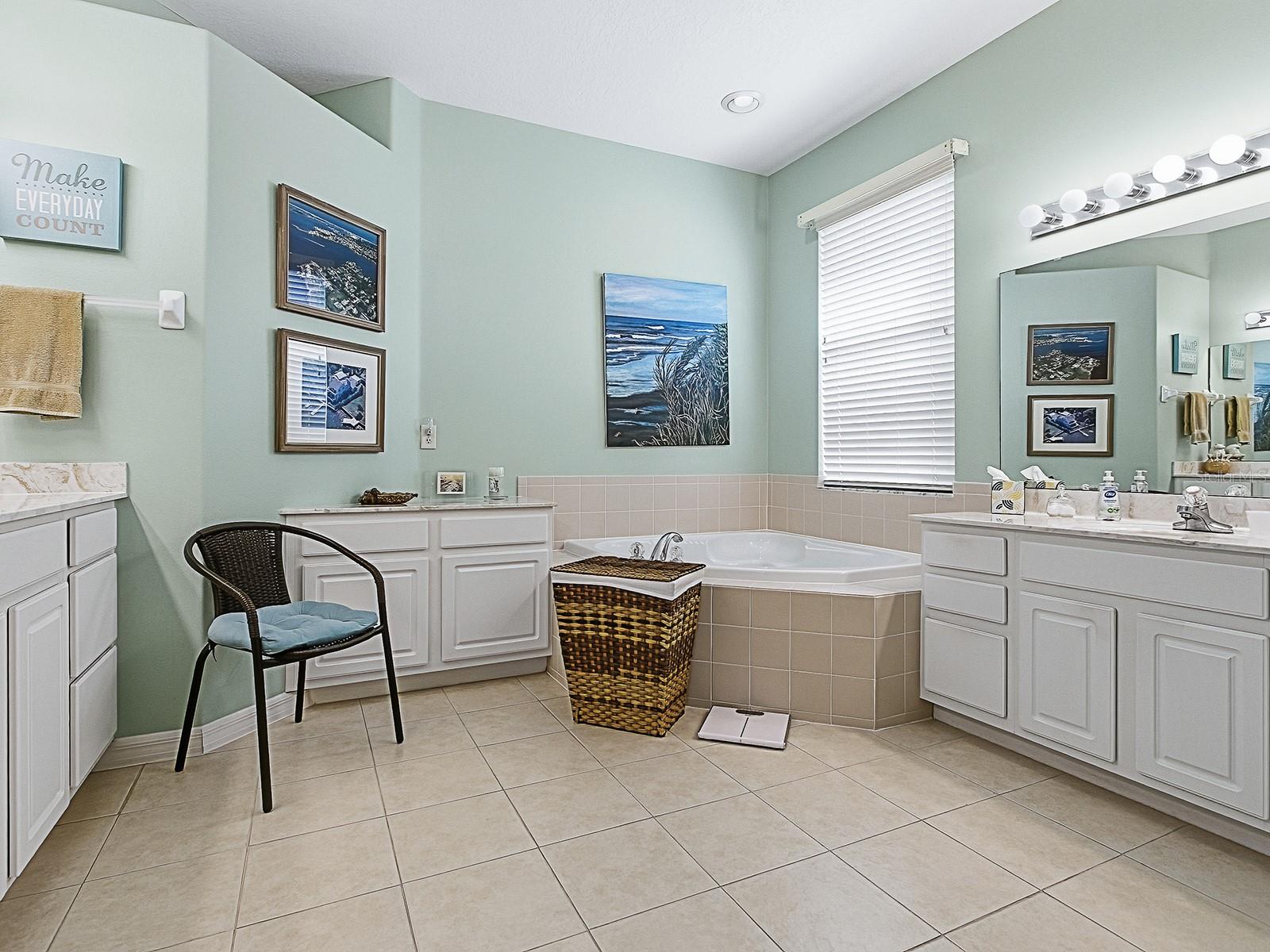 Image 22 of 40 For 236 Bentwood Drive