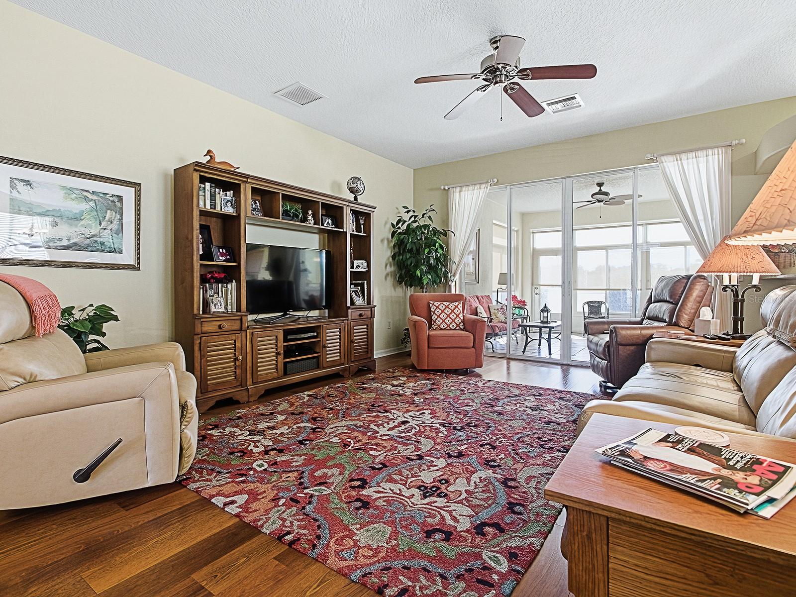 Image 6 of 40 For 236 Bentwood Drive