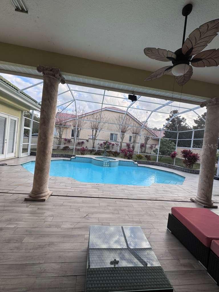 Image 10 of 10 For 7600 Debeaubien Drive