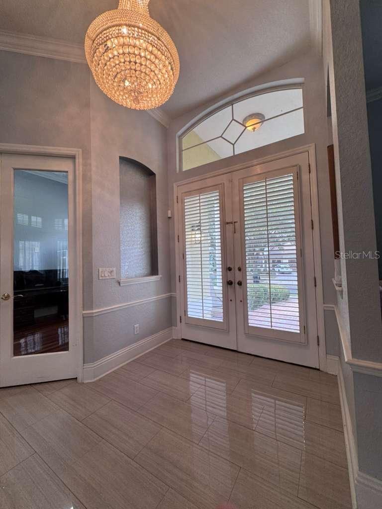 Image 2 of 10 For 7600 Debeaubien Drive