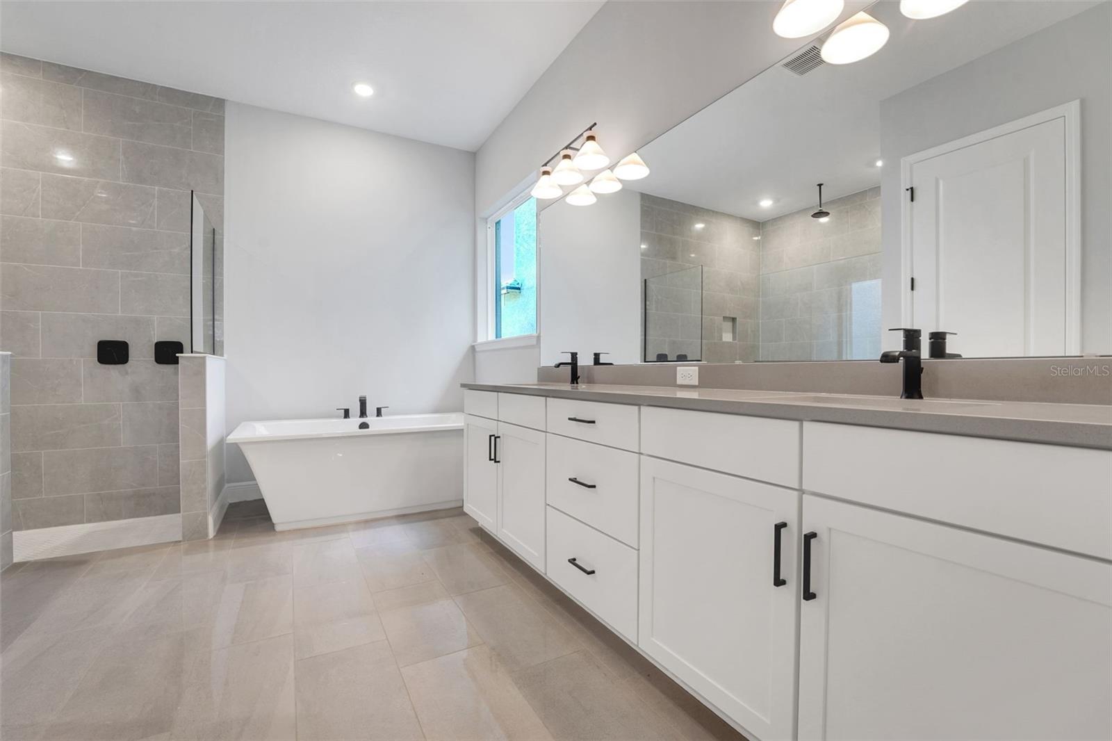 Image 46 of 61 For 14285 Crest Palm Avenue