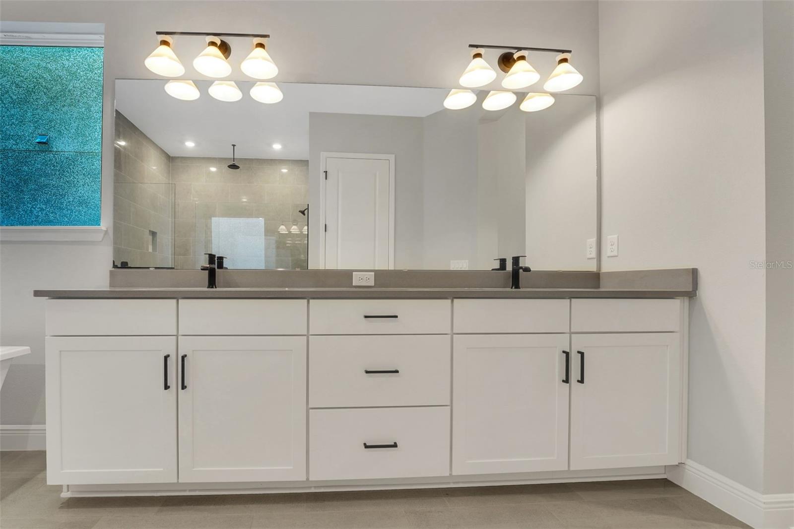 Image 47 of 61 For 14285 Crest Palm Avenue