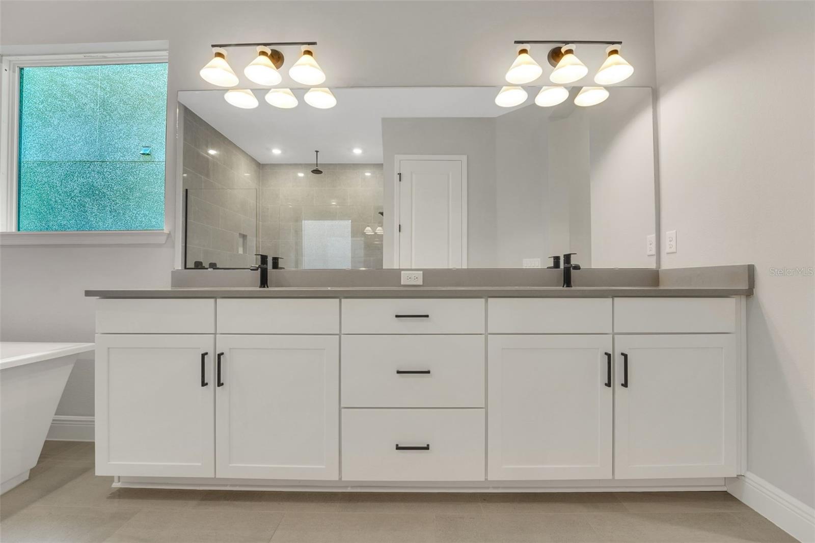 Image 48 of 61 For 14285 Crest Palm Avenue