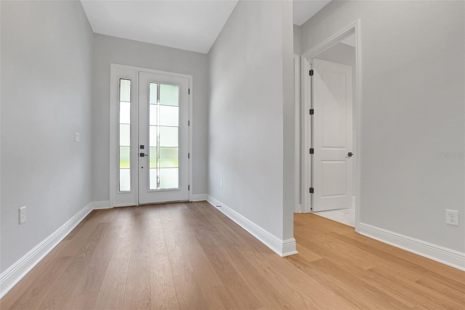 Image 9 of 61 For 14285 Crest Palm Avenue