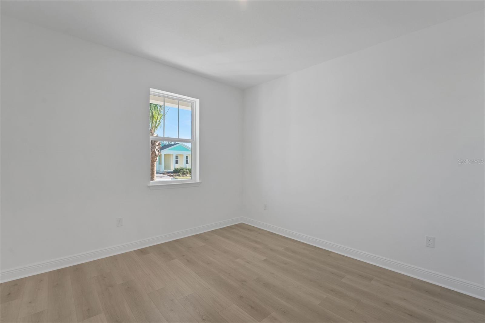 Image 28 of 49 For 994 Fiesta Key Circle