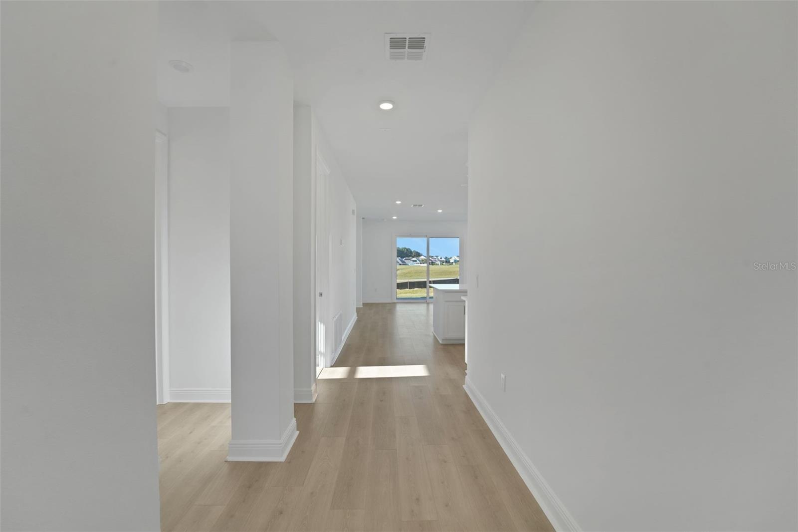 Image 31 of 49 For 994 Fiesta Key Circle