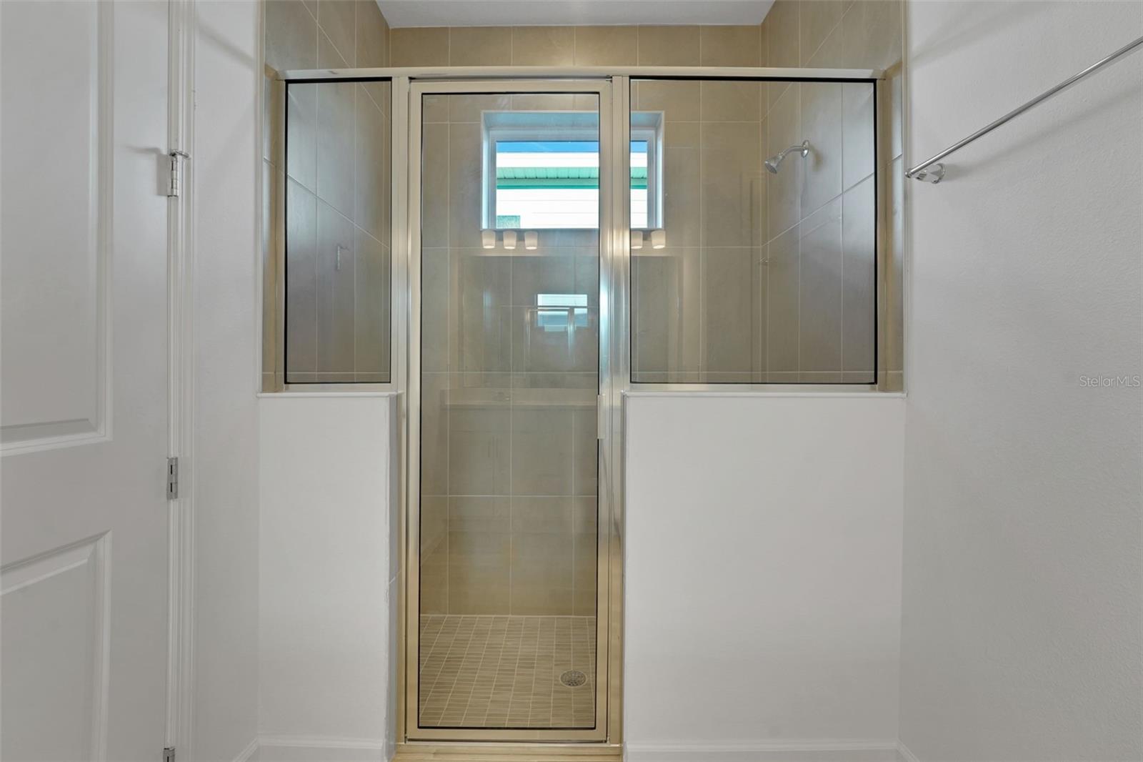 Image 20 of 45 For 1006 Fiesta Key Circle