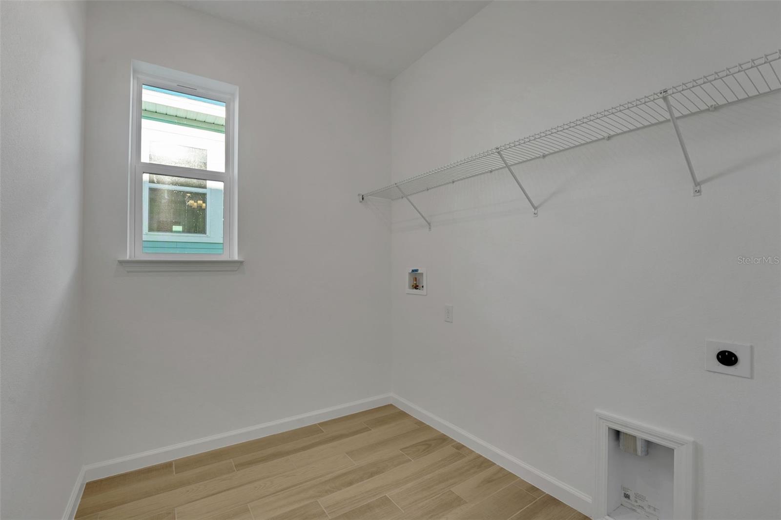 Image 27 of 45 For 1006 Fiesta Key Circle