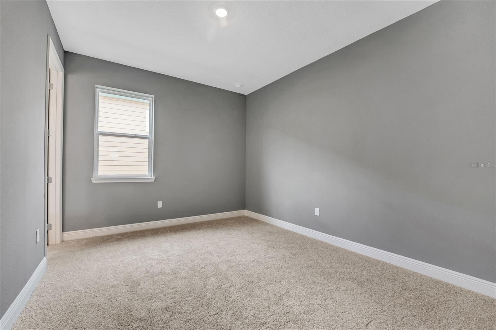 Image 29 of 56 For 985 Fiesta Key Circle