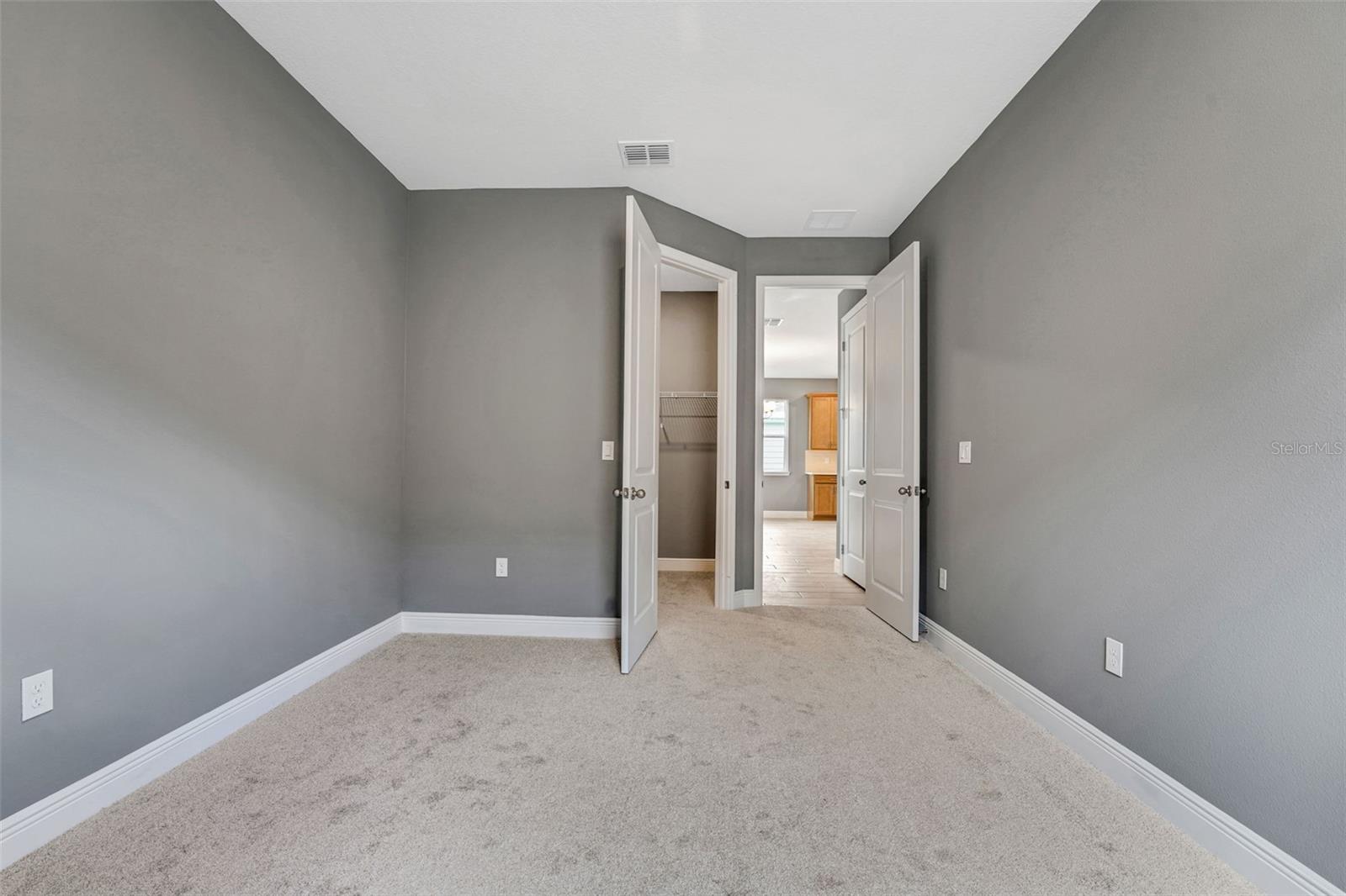 Image 30 of 56 For 985 Fiesta Key Circle