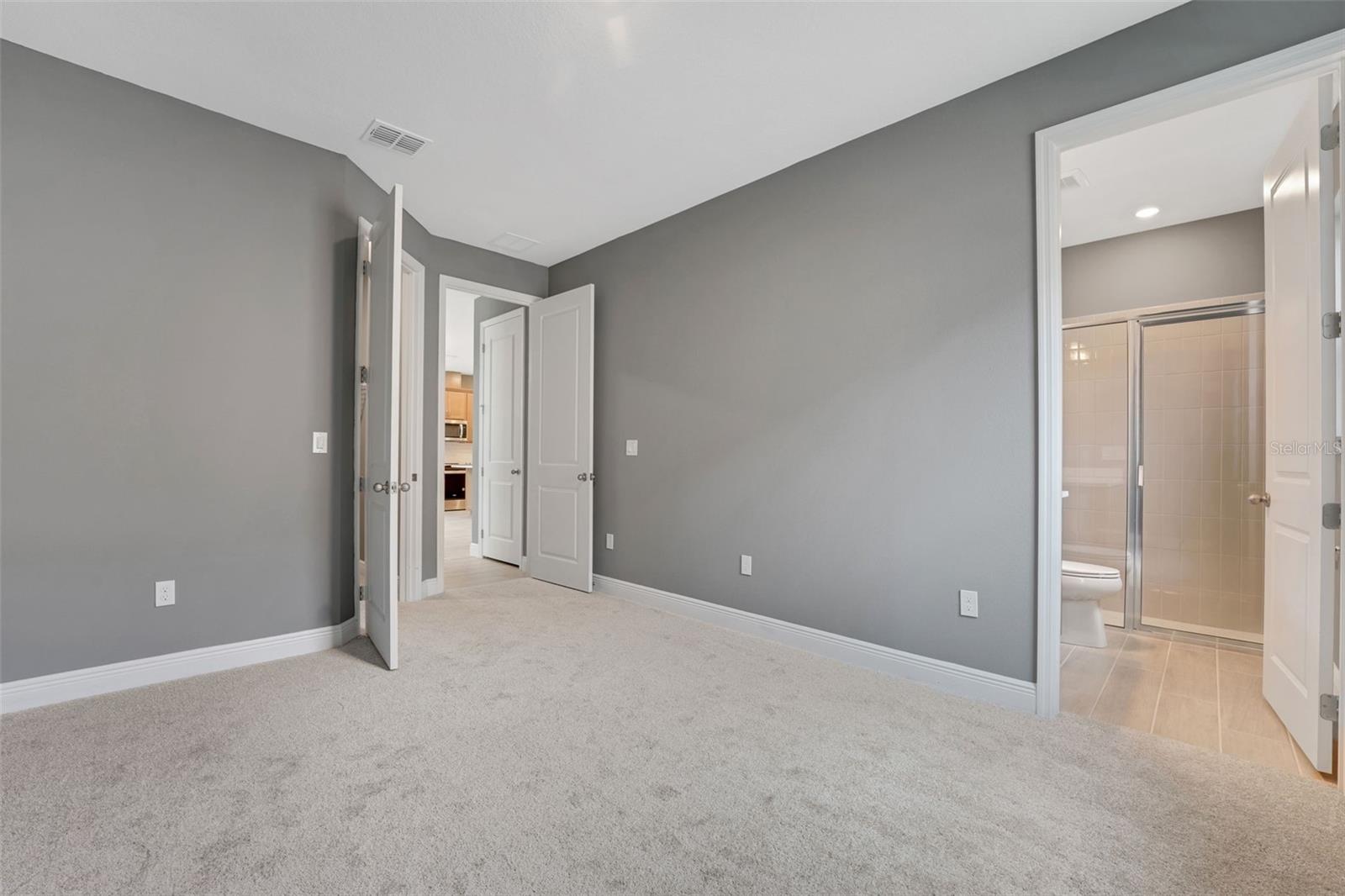 Image 32 of 56 For 985 Fiesta Key Circle