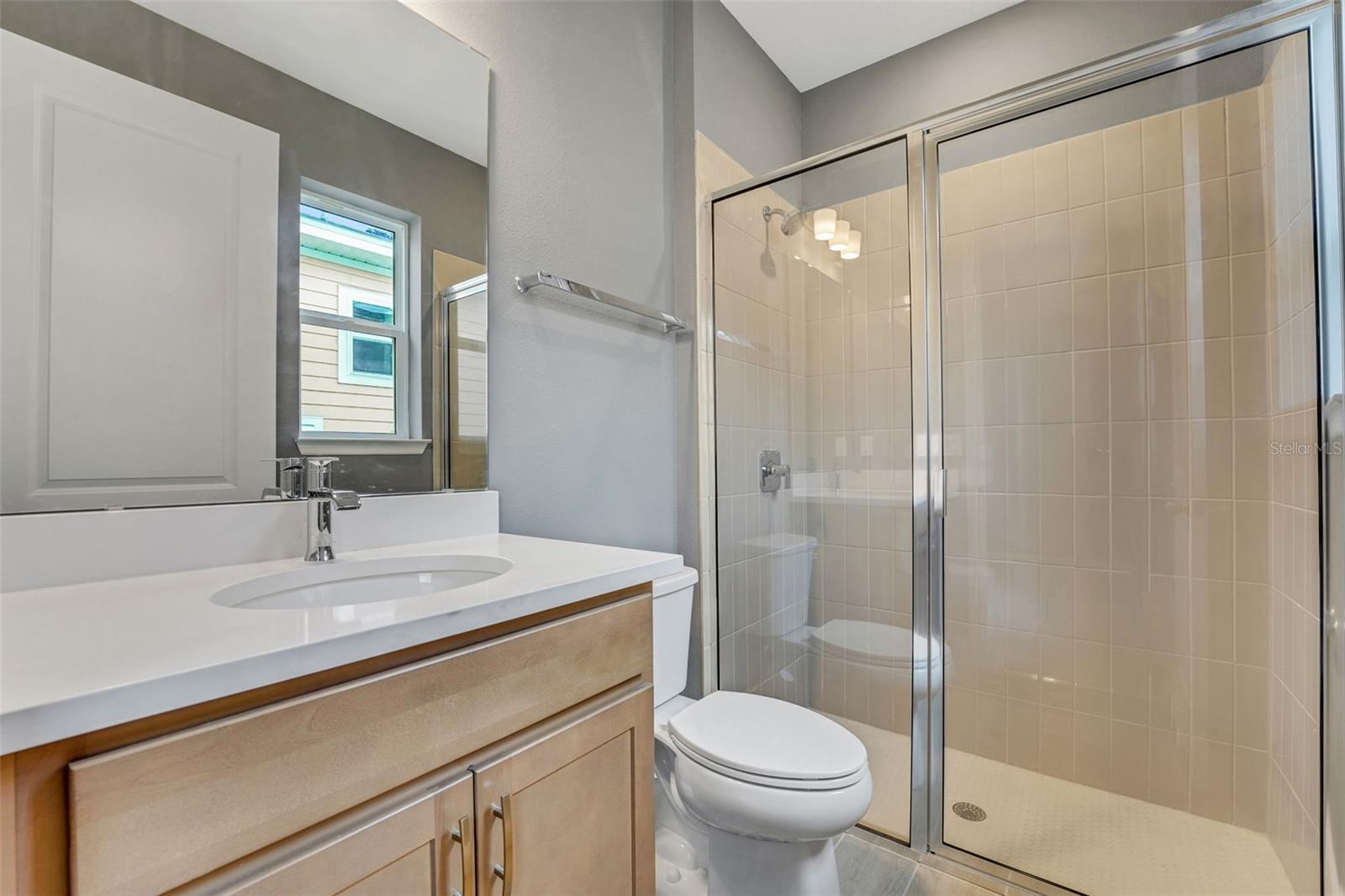 Image 33 of 56 For 985 Fiesta Key Circle