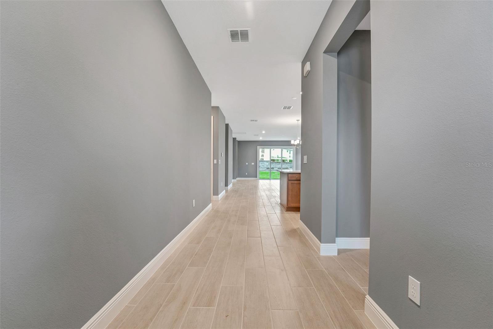 Image 6 of 56 For 985 Fiesta Key Circle