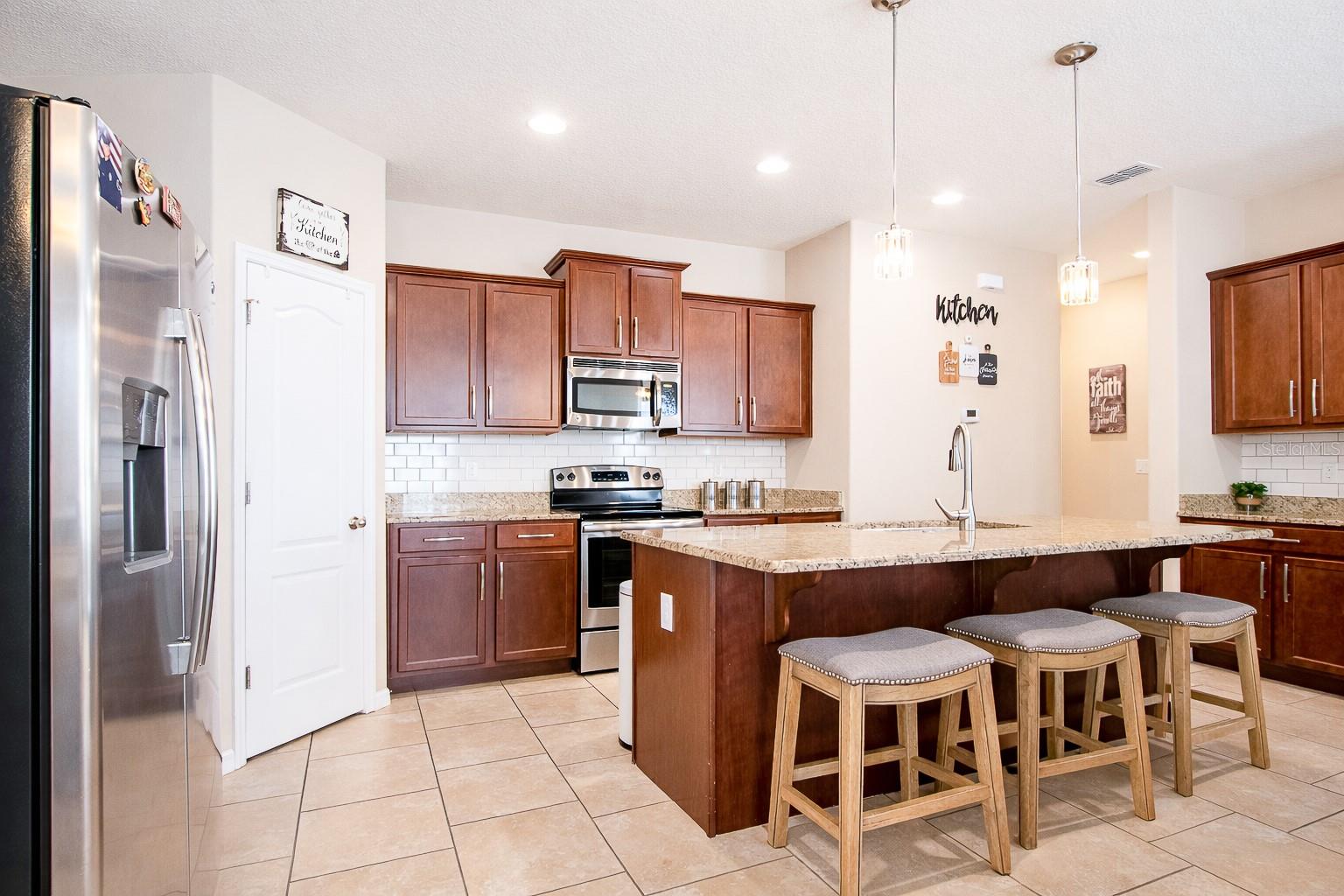 Image 5 of 22 For 201 Compass Rose Drive