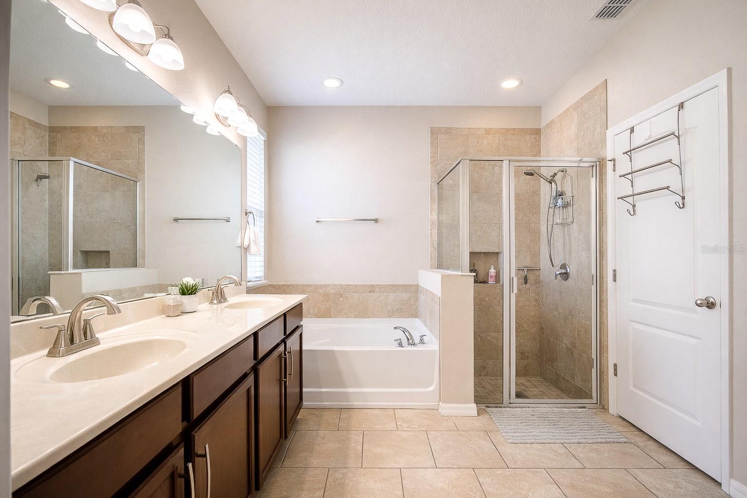 Image 9 of 22 For 201 Compass Rose Drive