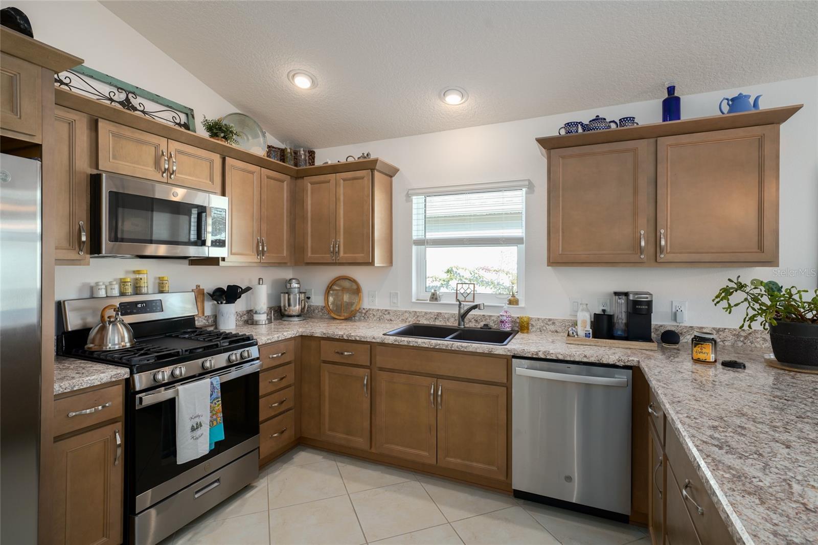 Image 8 of 39 For 6481 Gavanni Street