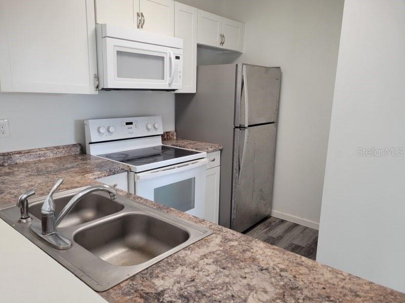 Image 7 of 17 For 5214 Via Hacienda Circle A308