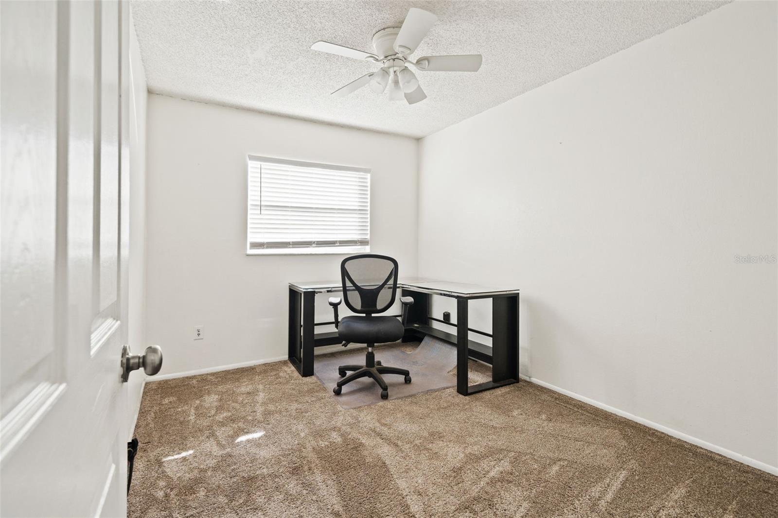 Listing photo id 13 for 509 Oakwood Avenue