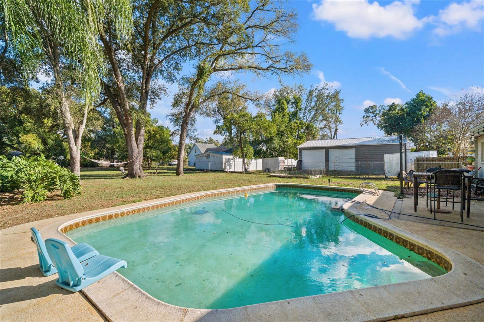 Listing photo id 16 for 509 Oakwood Avenue