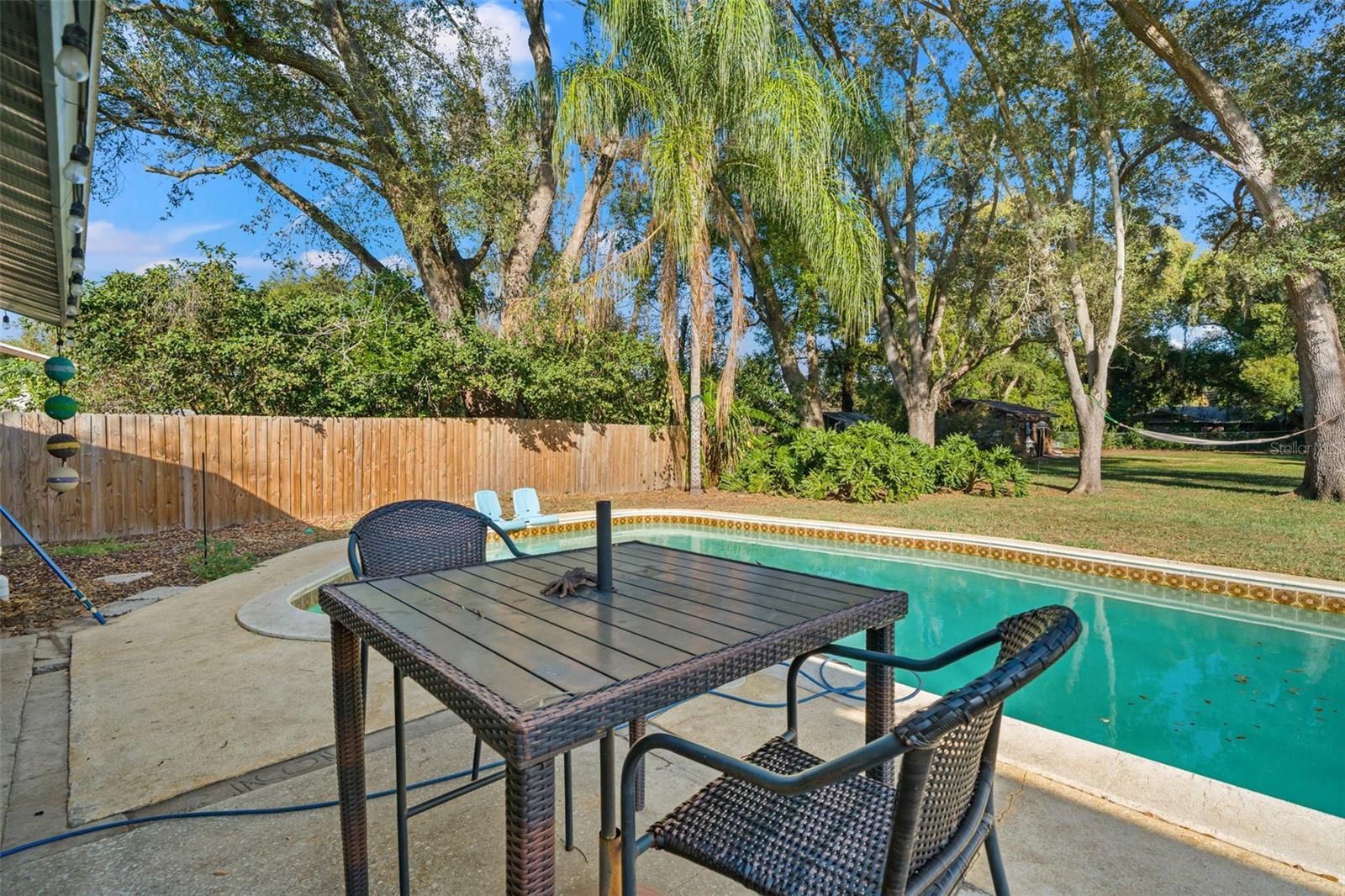 Listing photo id 17 for 509 Oakwood Avenue