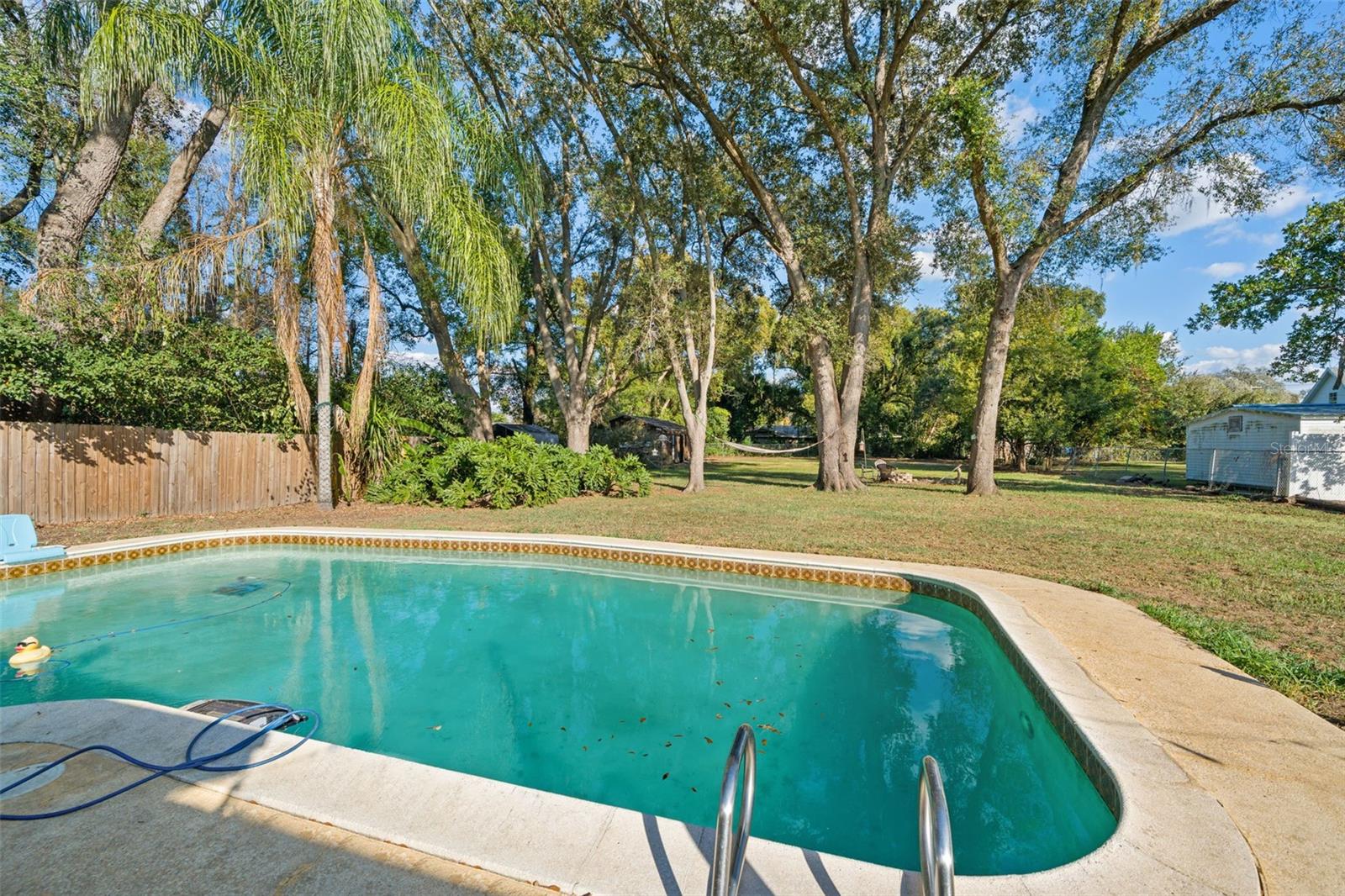 Listing photo id 18 for 509 Oakwood Avenue