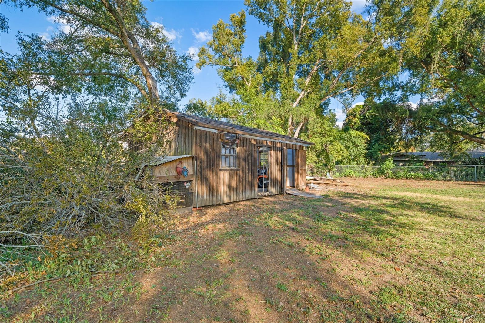 Listing photo id 26 for 509 Oakwood Avenue