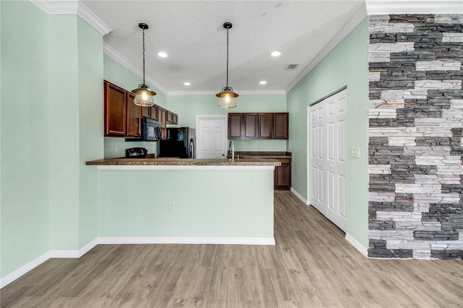 Image 14 of 72 For 12392 48th Loop