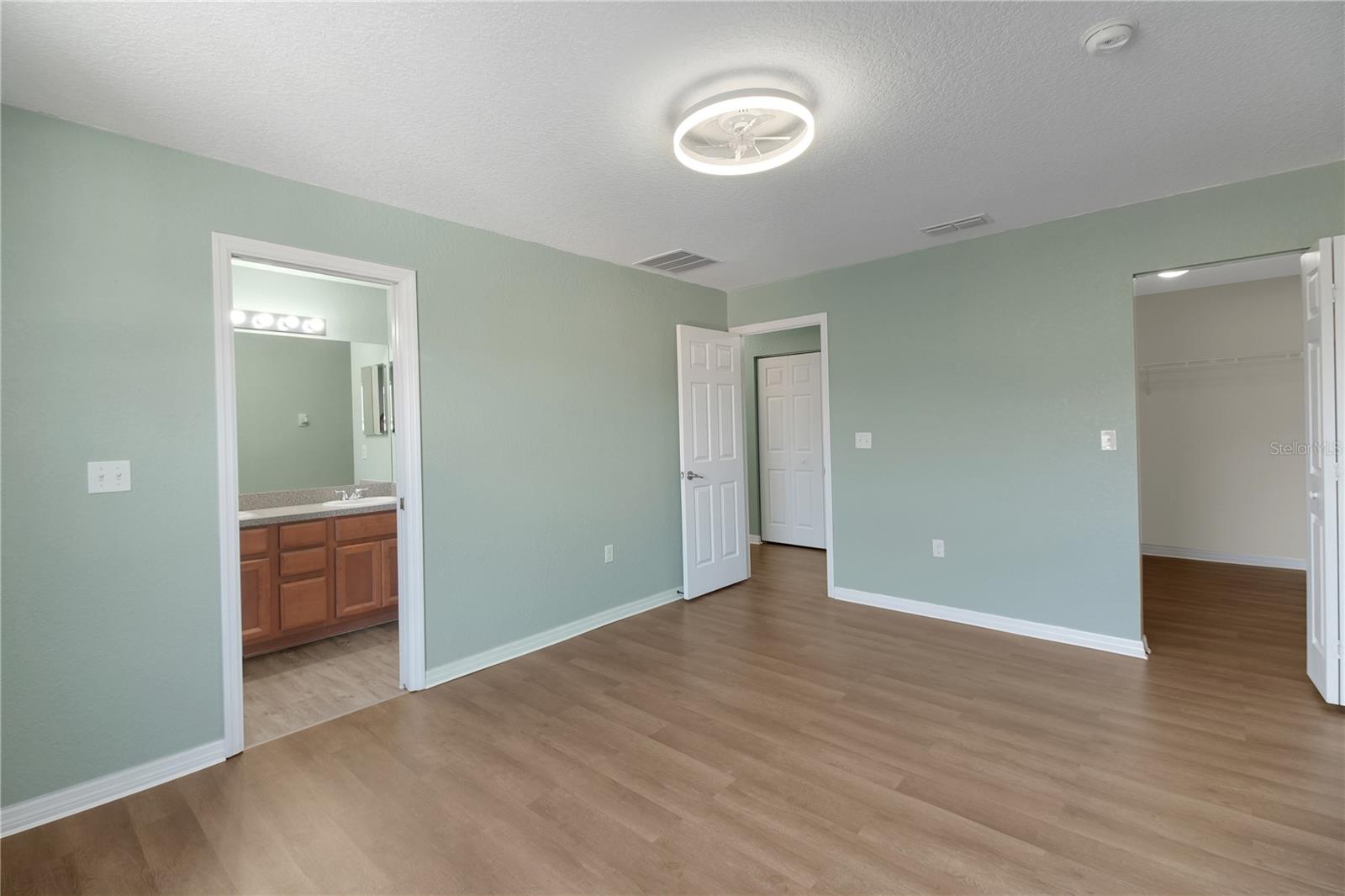 Image 26 of 72 For 12392 48th Loop