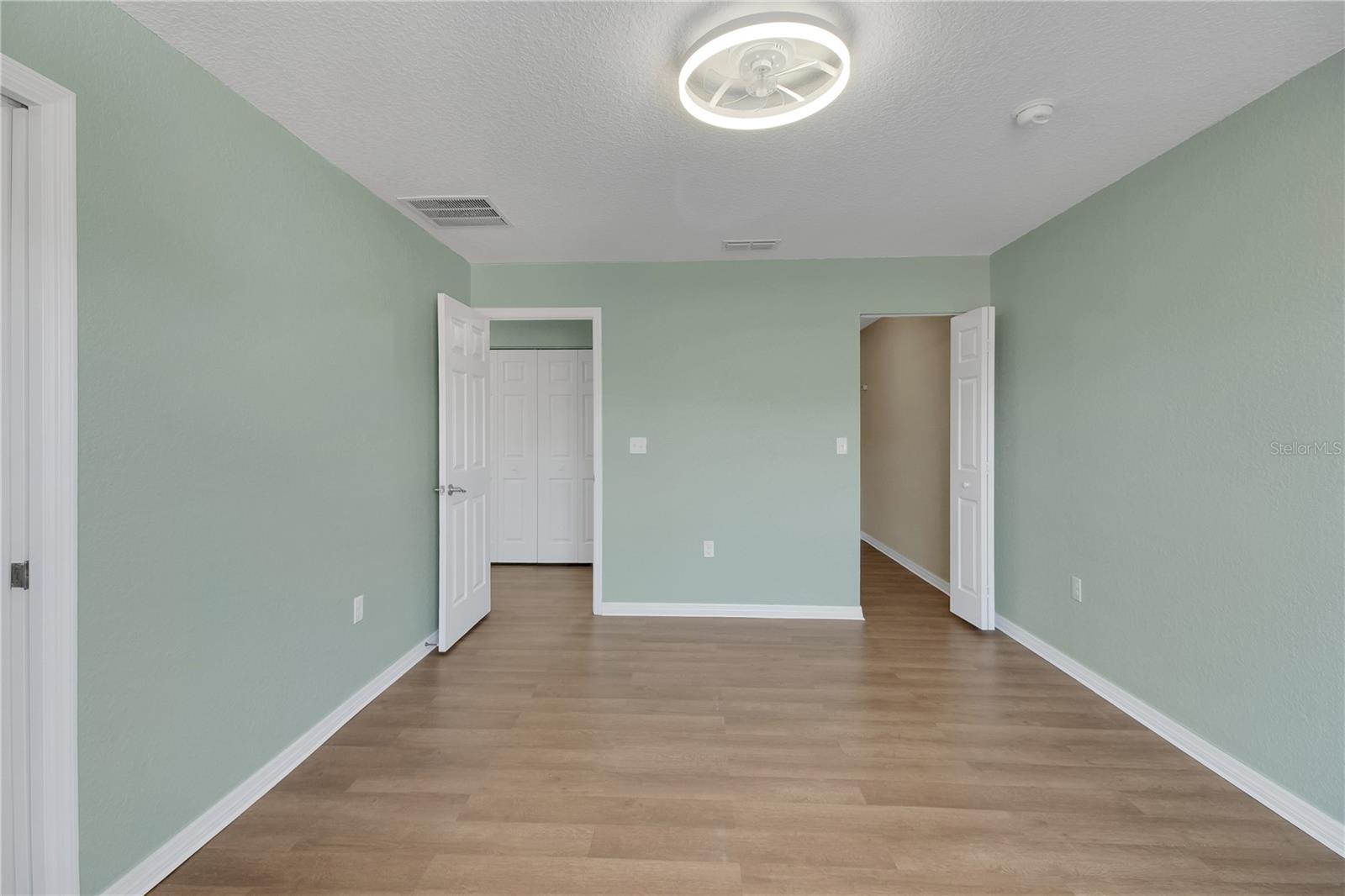 Image 27 of 72 For 12392 48th Loop