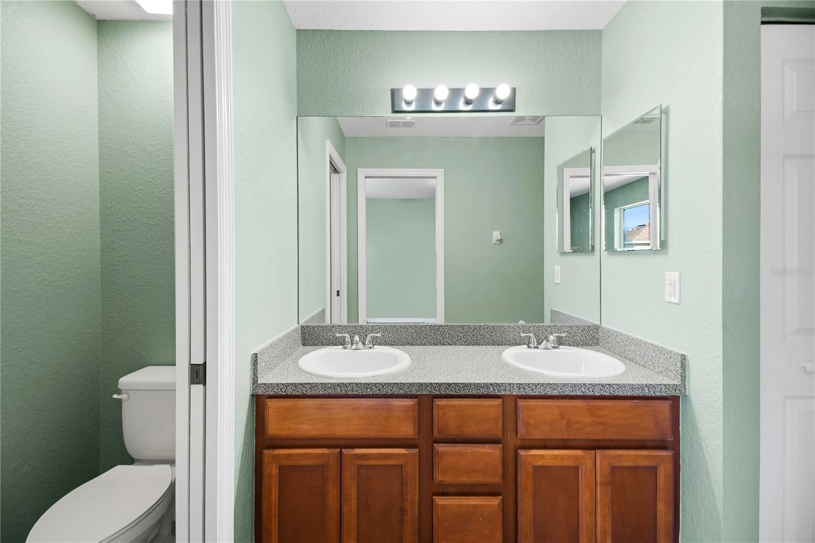 Image 29 of 72 For 12392 48th Loop