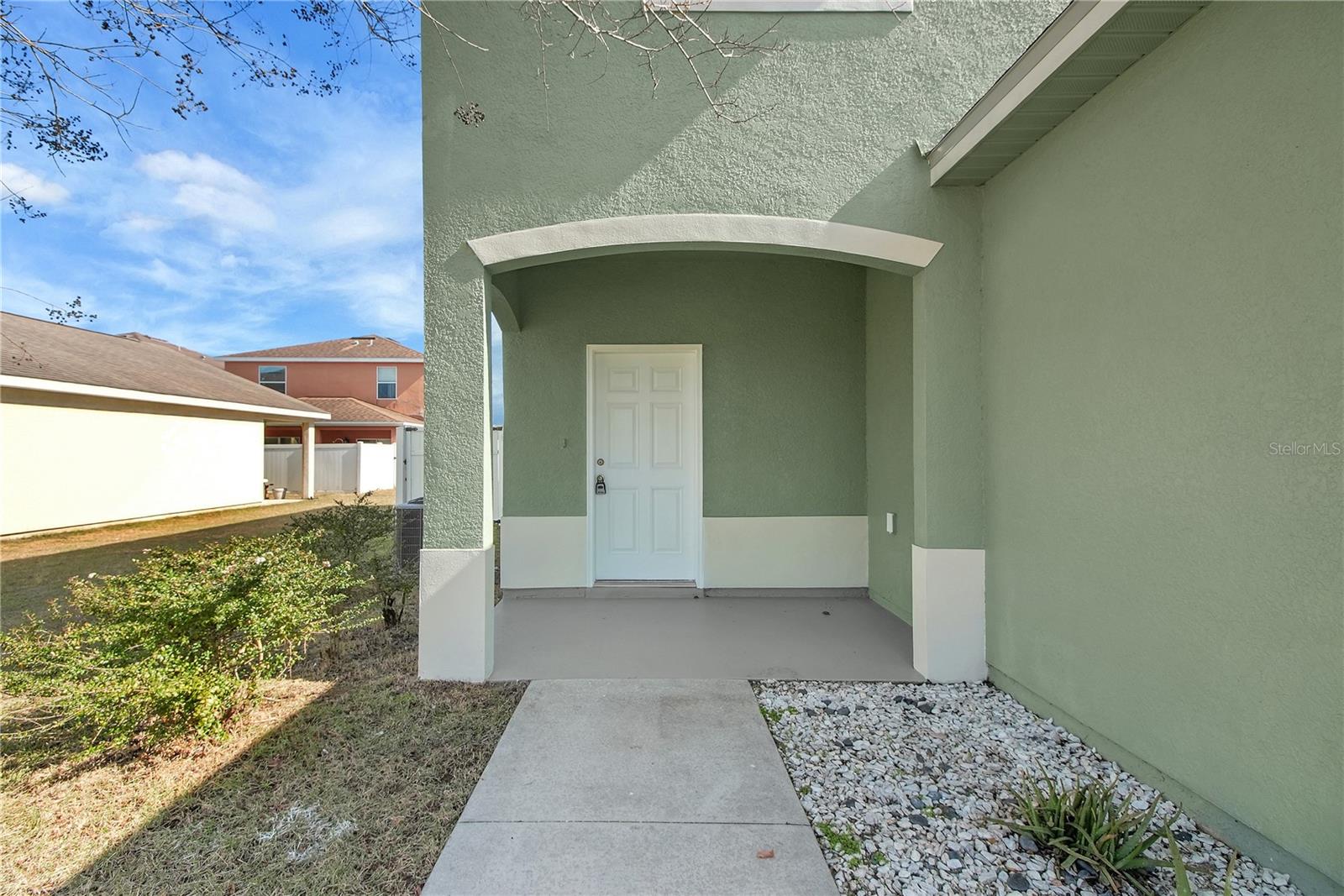 Image 4 of 72 For 12392 48th Loop