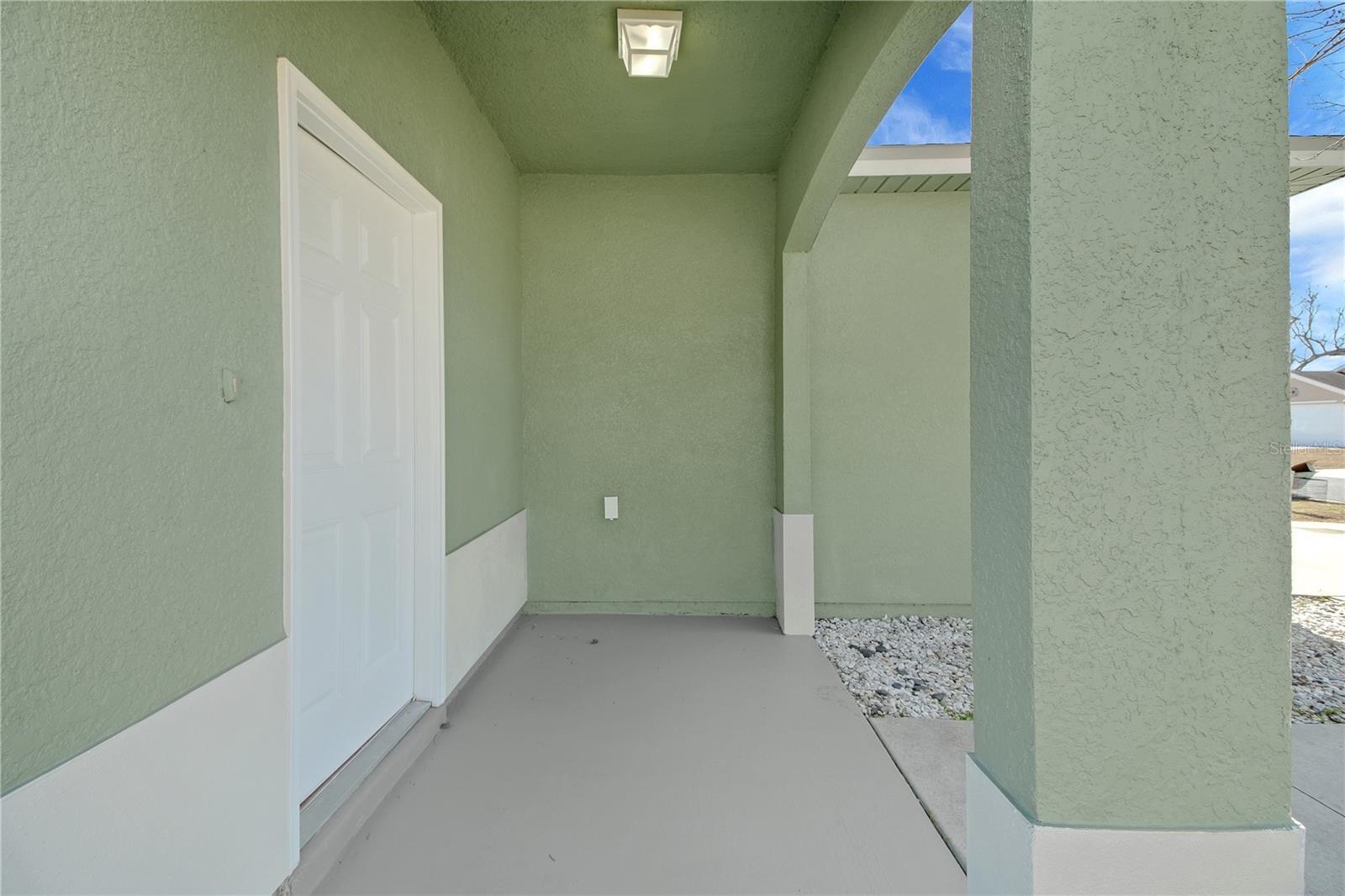 Image 5 of 72 For 12392 48th Loop